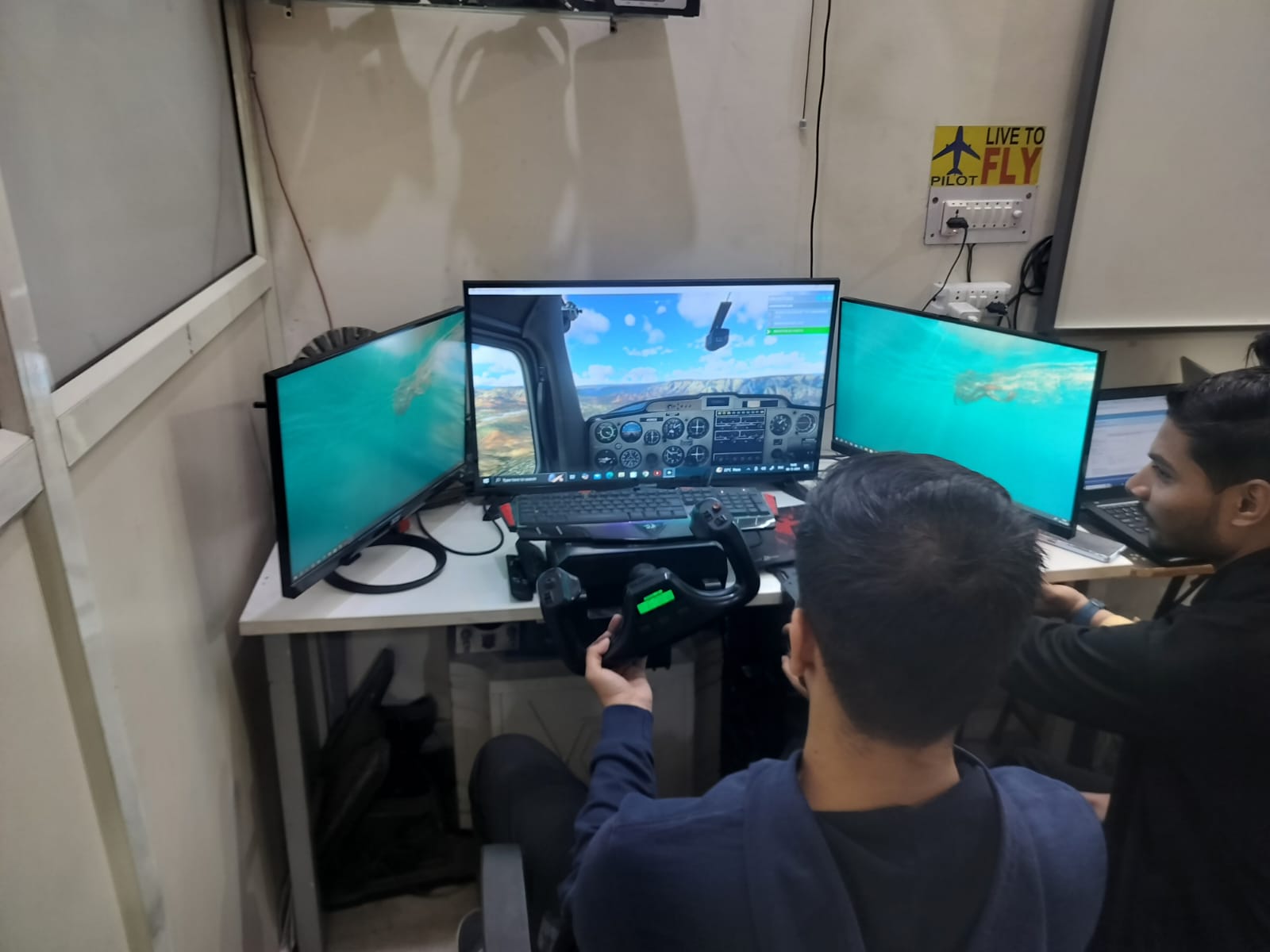 Full Motion Flight Simulators